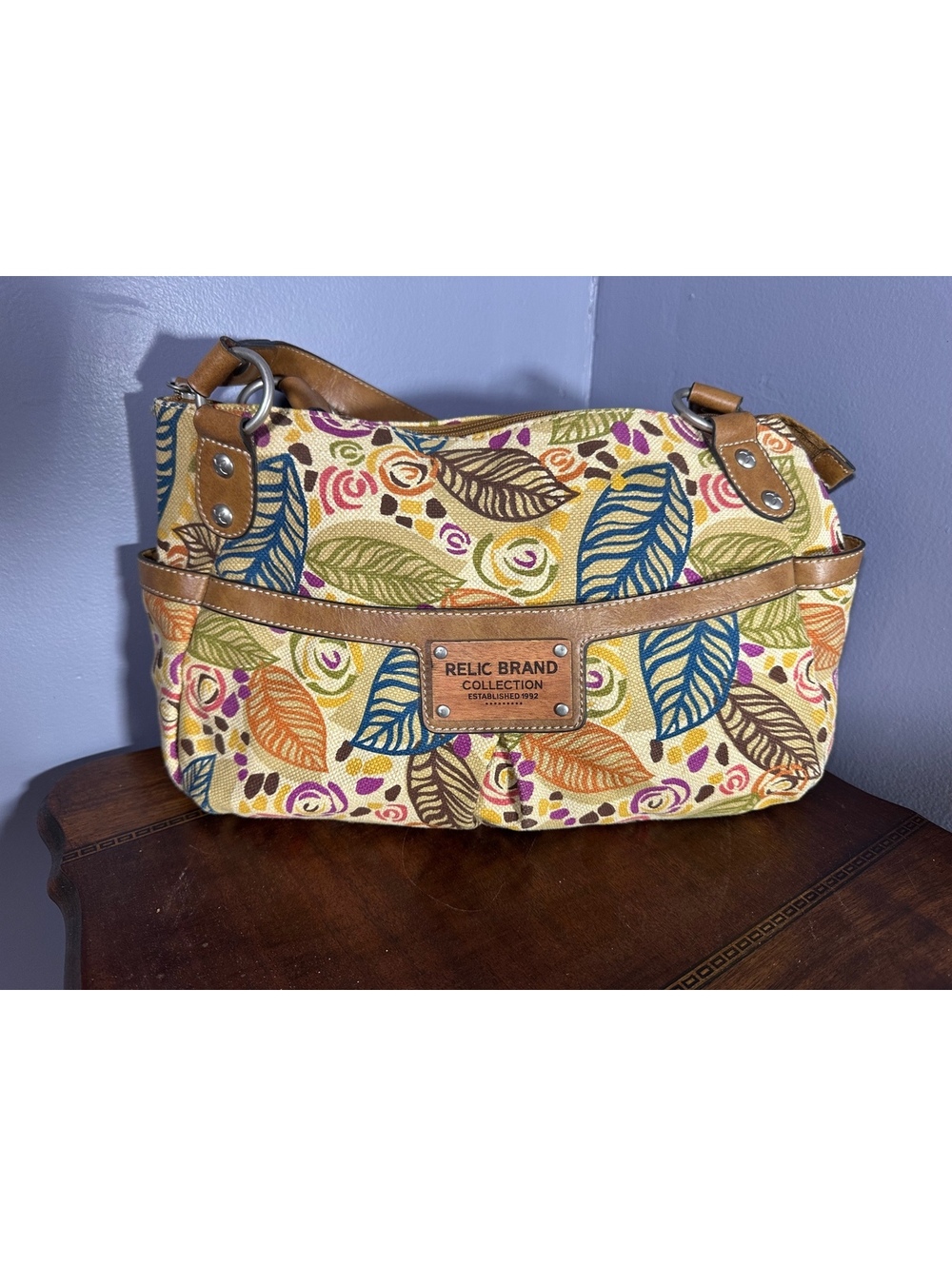 Relic Brand Autumn Fall Leaf Print Handbag Purse Brown Faux Leather Trim